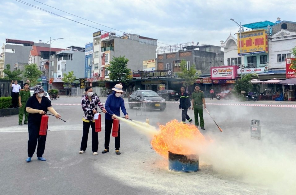 Công an huyện An Dương: Xây dựng 268 điểm - chữa cháy công cộng